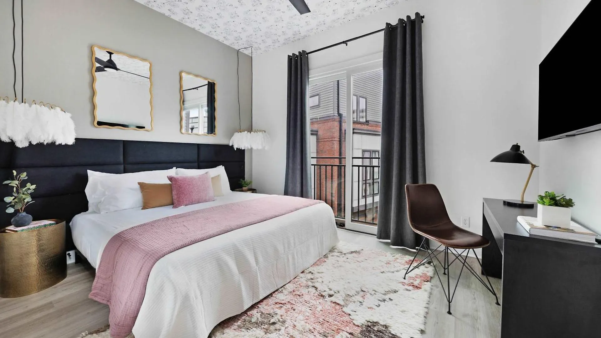 Holiday home The Azalea & The Sunflower - Two Four Bedroom Homes Nashville